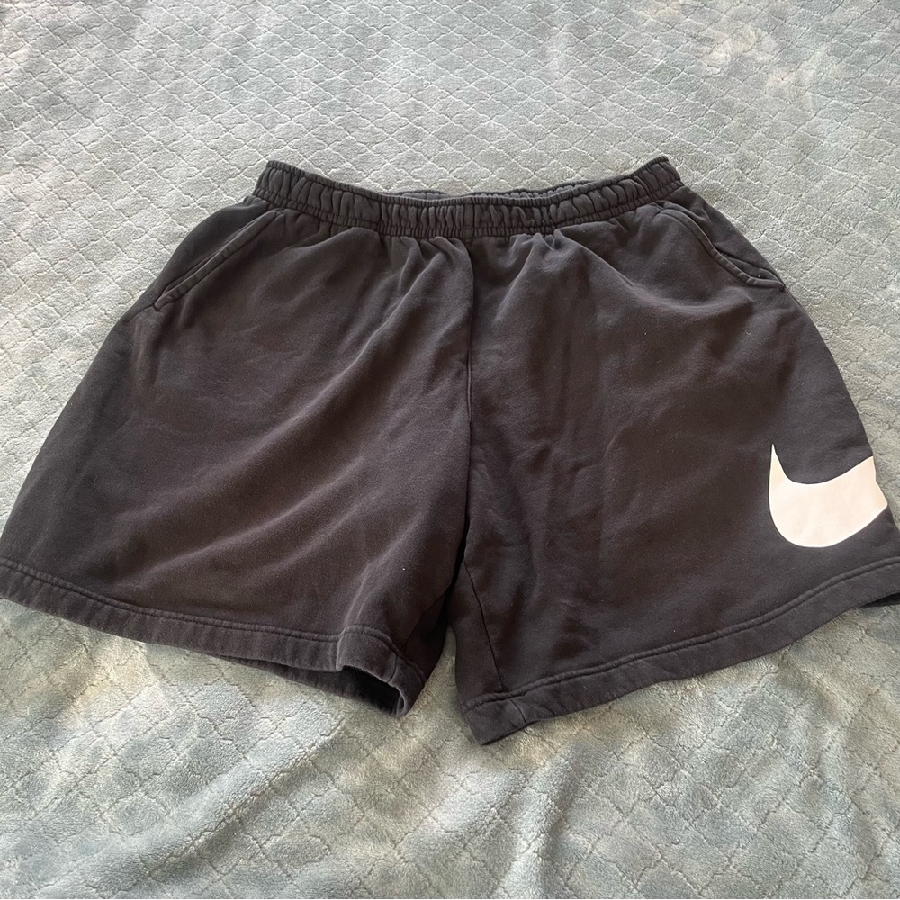 Nike Mens Sportswear Fleece Shorts Black White Oversized Swoosh XL AR3161-010